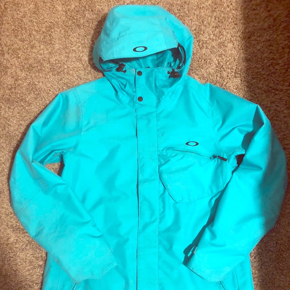 Women’s Oakley ski jacket